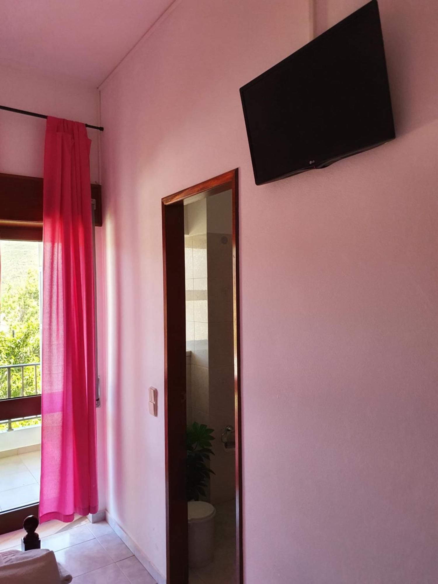 Hospedaria Firmino Bernardino Odeceixe Habitación foto