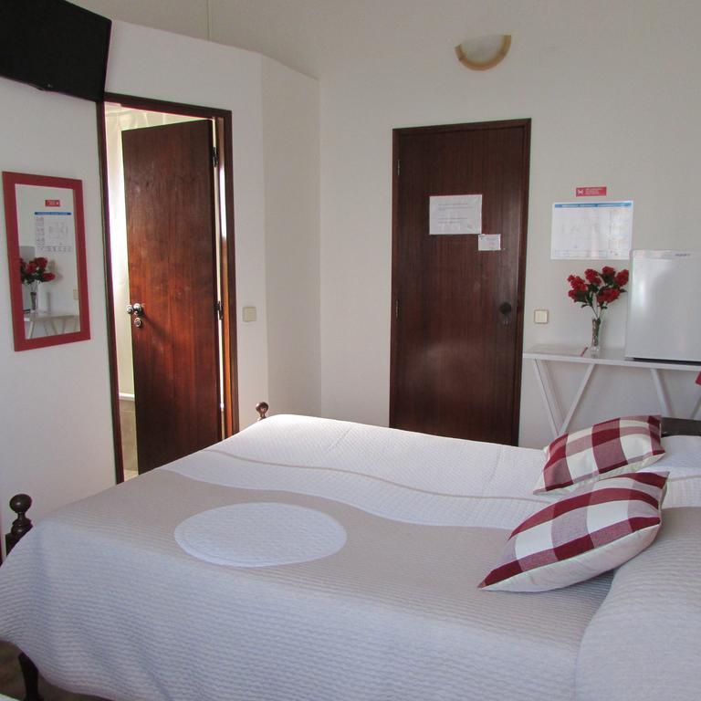Hospedaria Firmino Bernardino Odeceixe Habitación foto